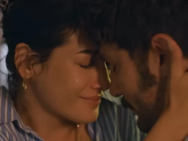 Aybüke Pusat'tan Yeni Proje Sinyali mi? 'Halef' İddiaları Ardından Dikkat Çeken Buluşma!
